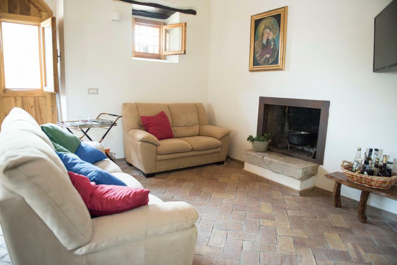 B&B Rifugio Tra Gli Ulivi Campagna Εξωτερικό φωτογραφία