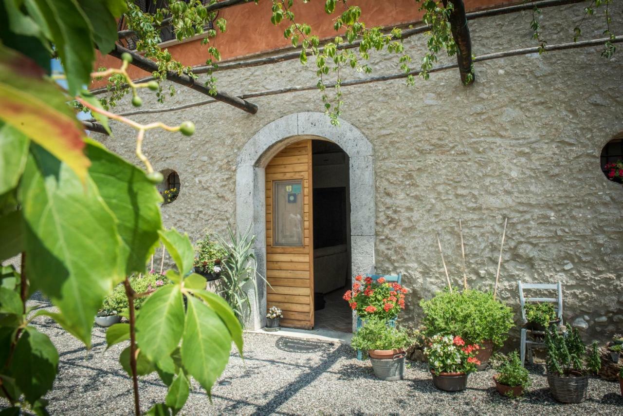 B&B Rifugio Tra Gli Ulivi Campagna Εξωτερικό φωτογραφία