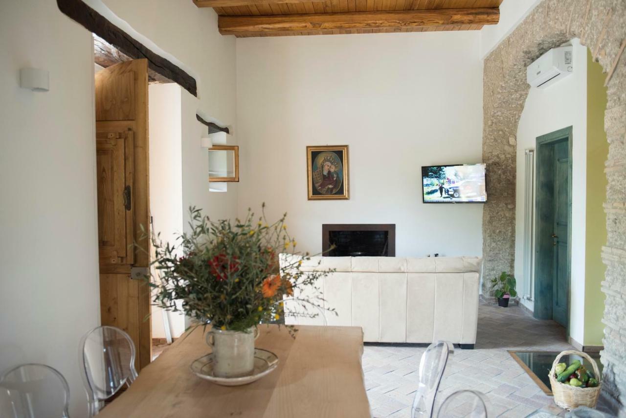 B&B Rifugio Tra Gli Ulivi Campagna Εξωτερικό φωτογραφία